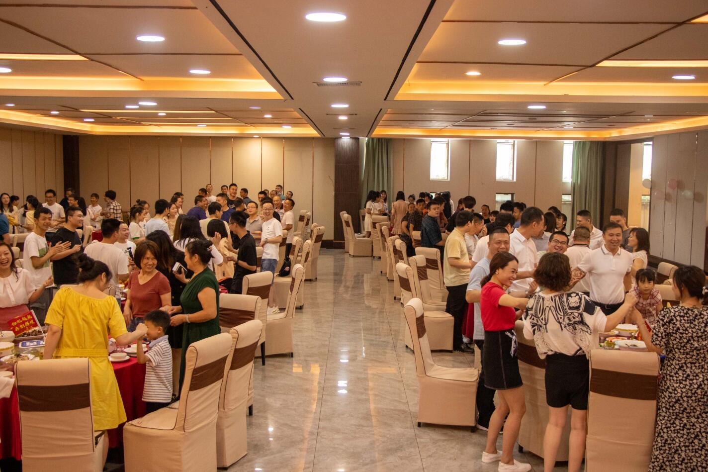 專注火鍋底料，我們是認真的 —— 熱烈慶祝川禾食品廠成立14周年